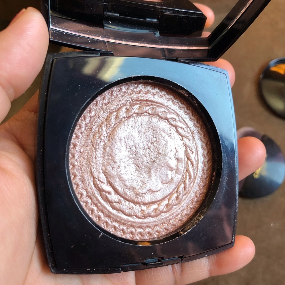 Chanel Eclat Magnetique De Chanel Highlighter Metal Peach EUC - Picture 9 of 10